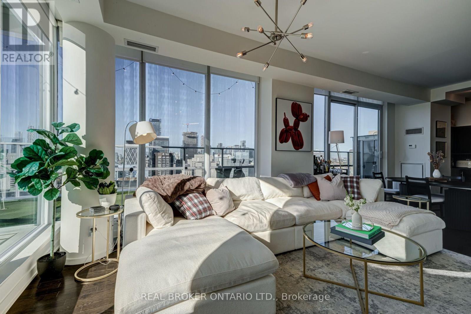 PH02- 126 Simcoe Street, Toronto, ON photo 9