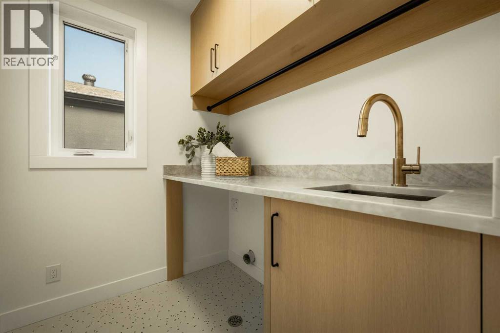 5014 22 Street SW photo 38