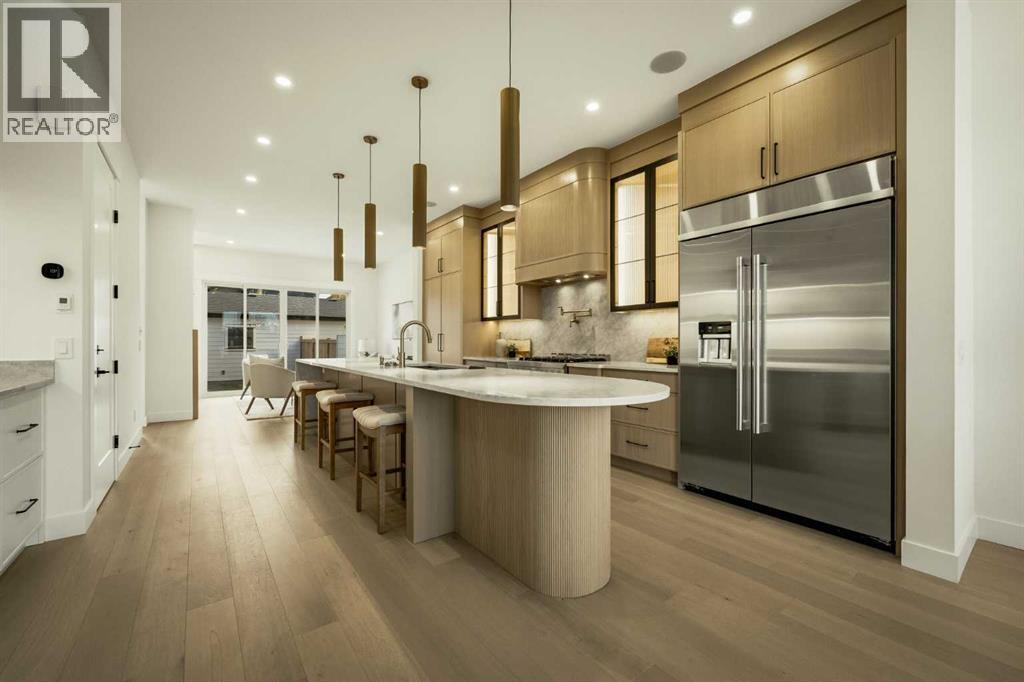 5014 22 Street SW photo 9