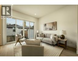 2pc Bathroom - 5014 22 Street Sw, Calgary, AB T2T5G9 Photo 15