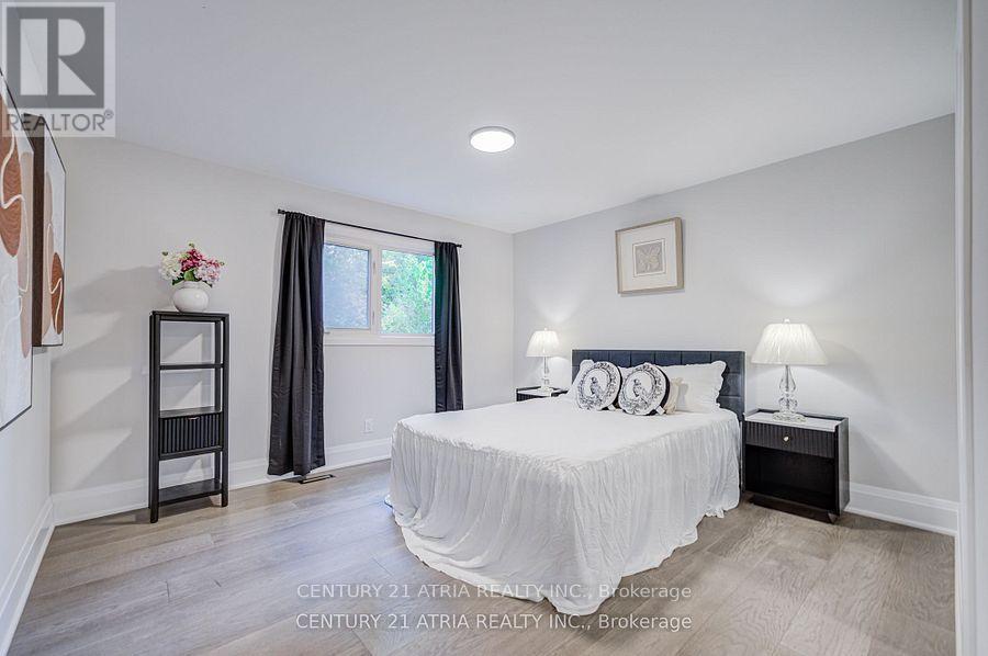 33 SIR BRANDILES PLACE, Markham (Markham Village) — photo 11