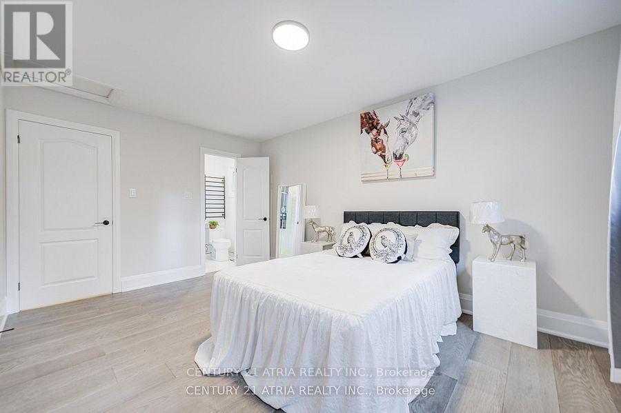 33 Sir Brandiles Place, Markham, ON photo 13