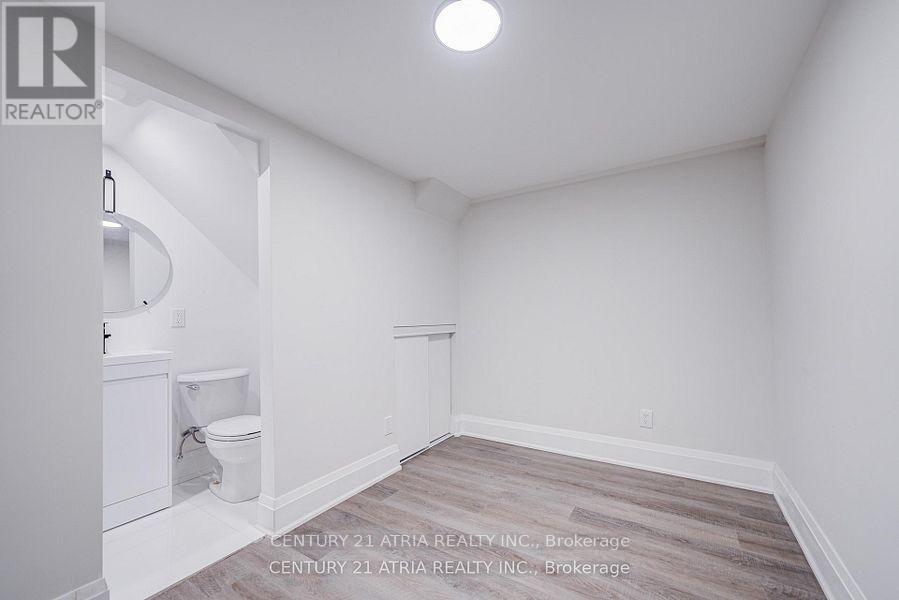 33 Sir Brandiles Place, Markham, ON photo 23
