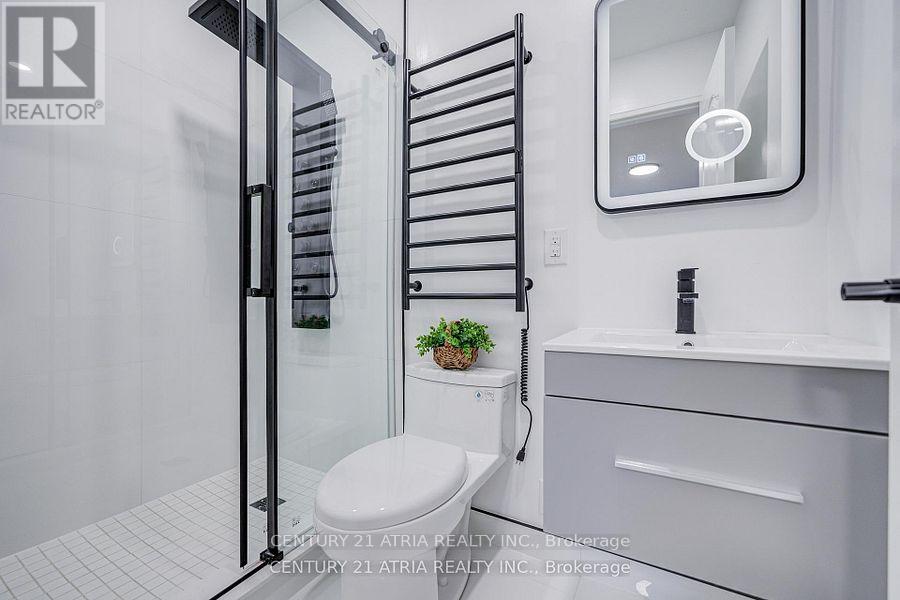 33 Sir Brandiles Place, Markham, ON photo 24