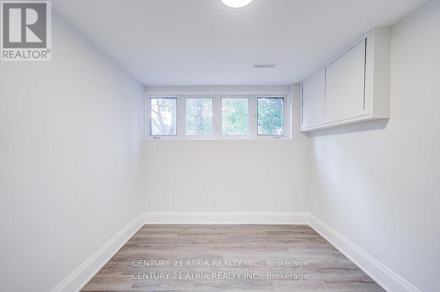 33 Sir Brandiles Place, Markham, ON photo 26