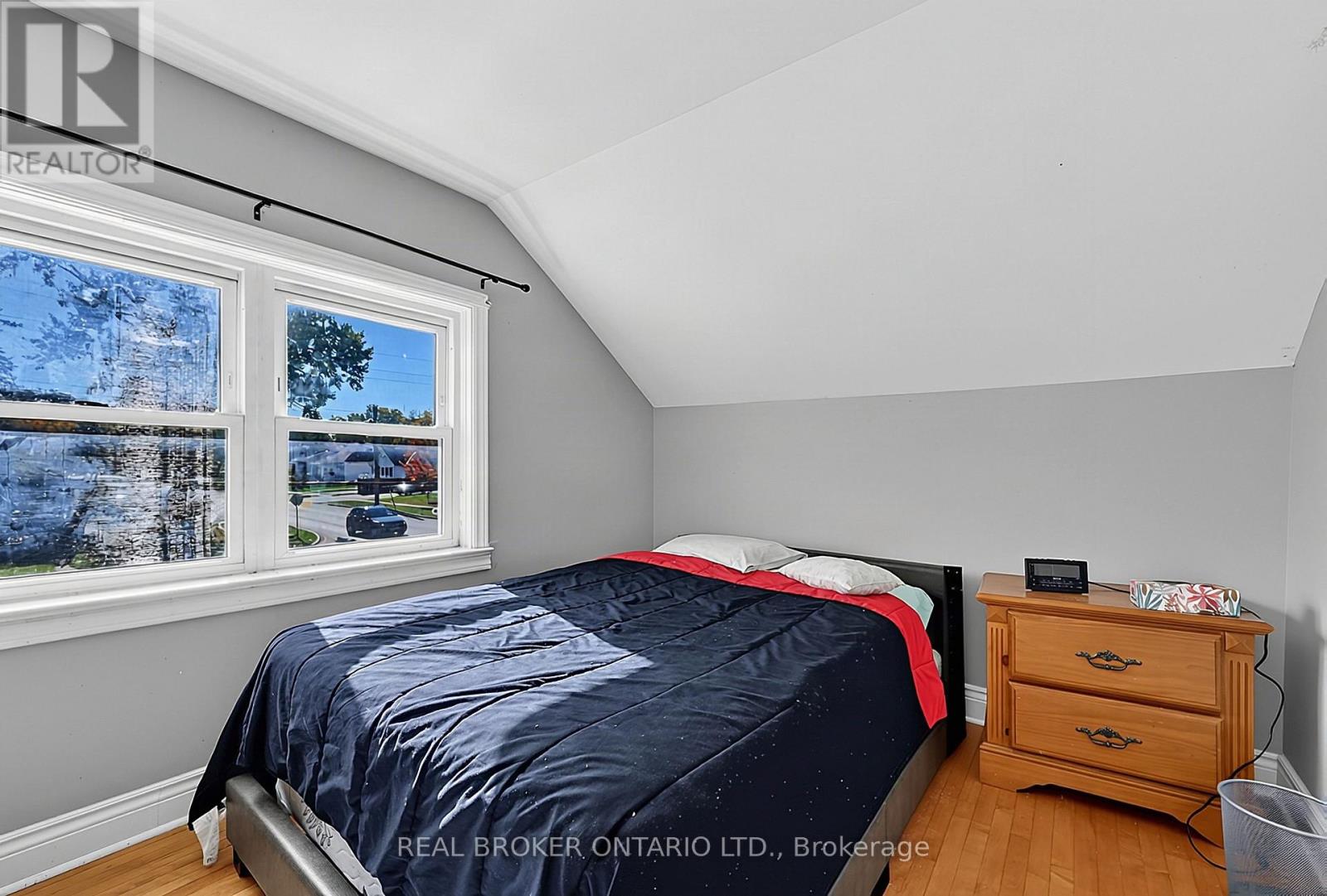 42 Donald Street, Barrie, ON photo 17