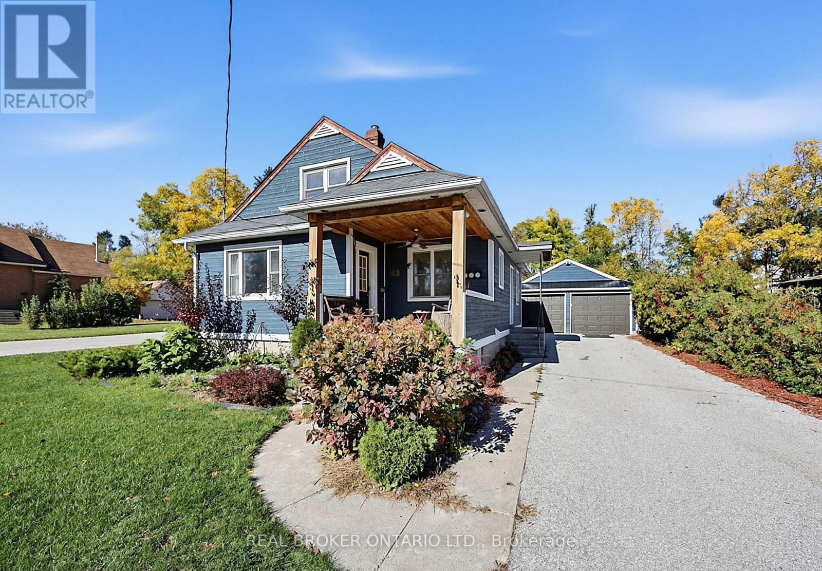 42 DONALD STREET, Barrie (Queen's Park) — photo 2