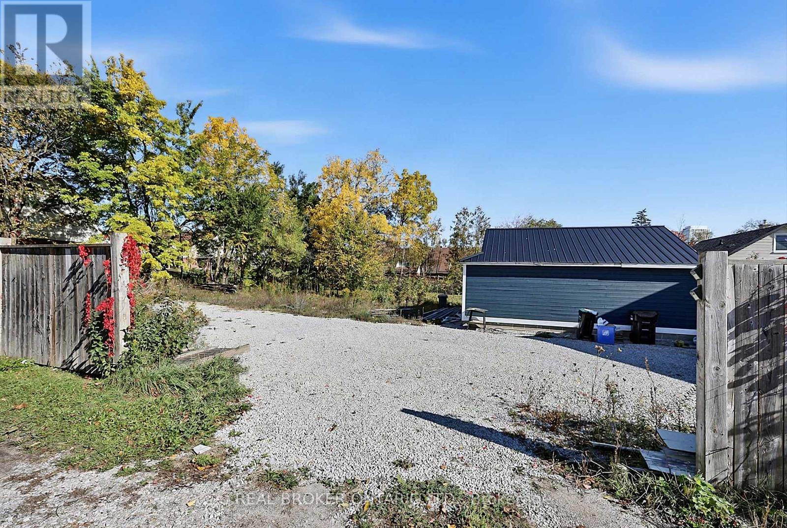 42 Donald Street, Barrie, ON photo 22