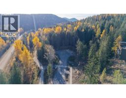 405 Centennial Place, Rossland, BC V0G1Y0 Photo 7