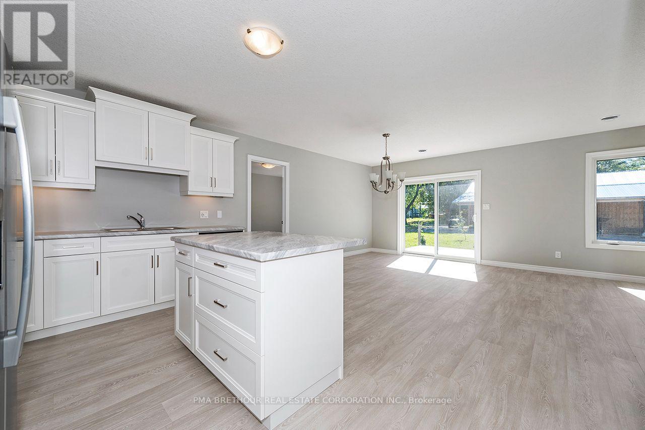 291 Lake Breeze Drive, Ashfield-Colborne-Wawanosh, ON photo 11