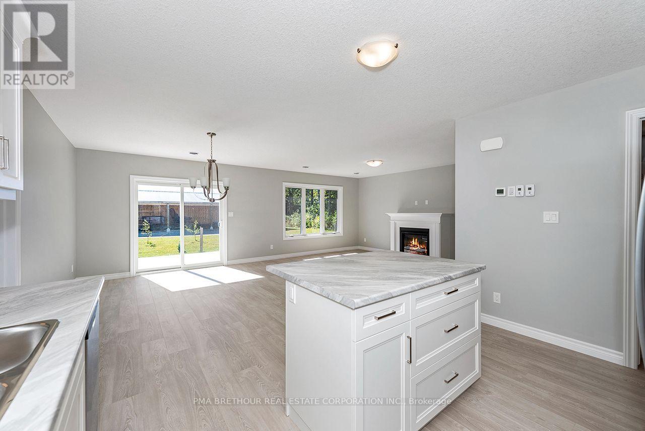 291 Lake Breeze Drive, Ashfield-Colborne-Wawanosh, ON photo 12