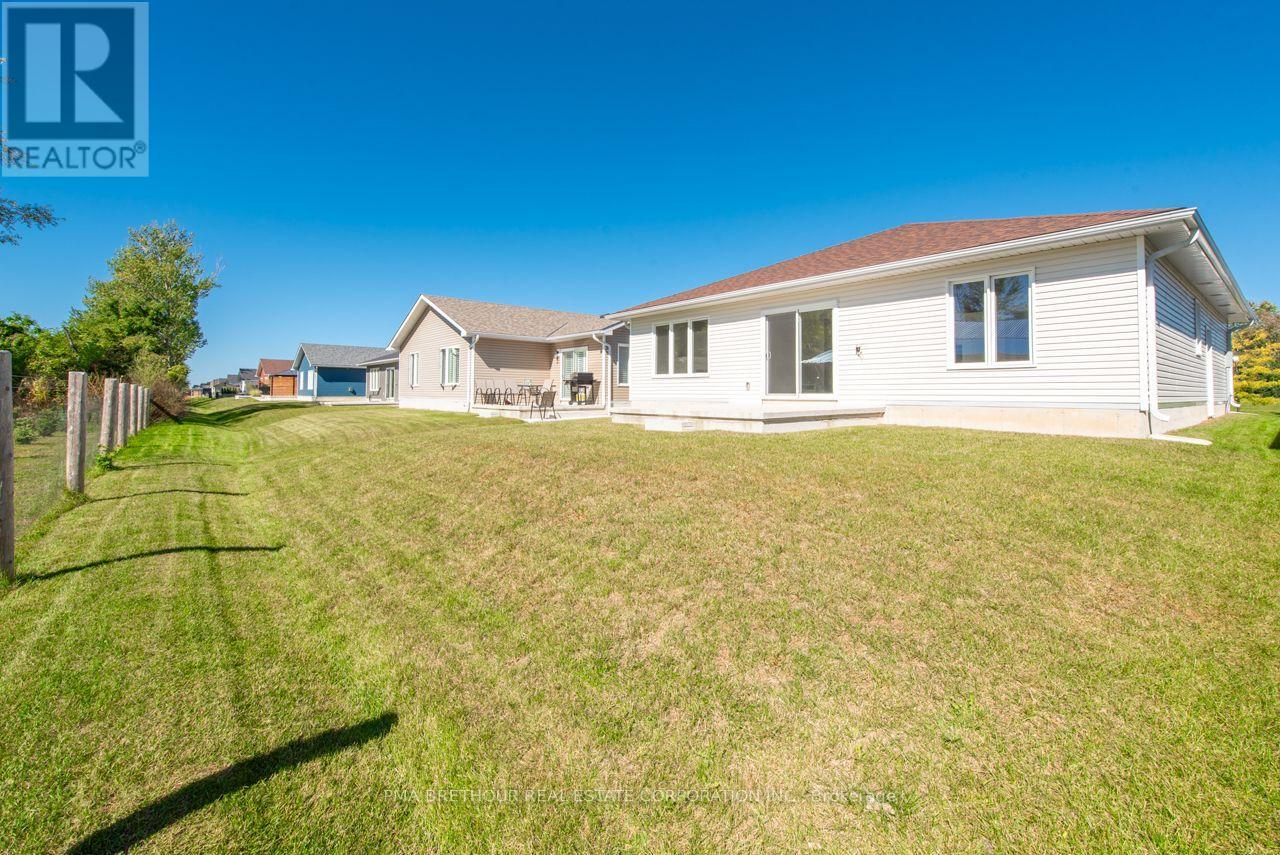 291 Lake Breeze Drive, Ashfield-Colborne-Wawanosh, ON photo 3