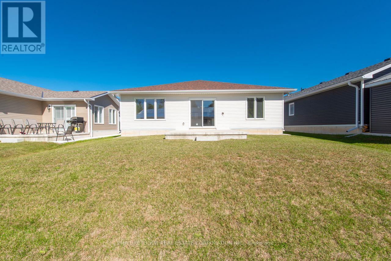 291 Lake Breeze Drive, Ashfield-Colborne-Wawanosh, ON photo 4