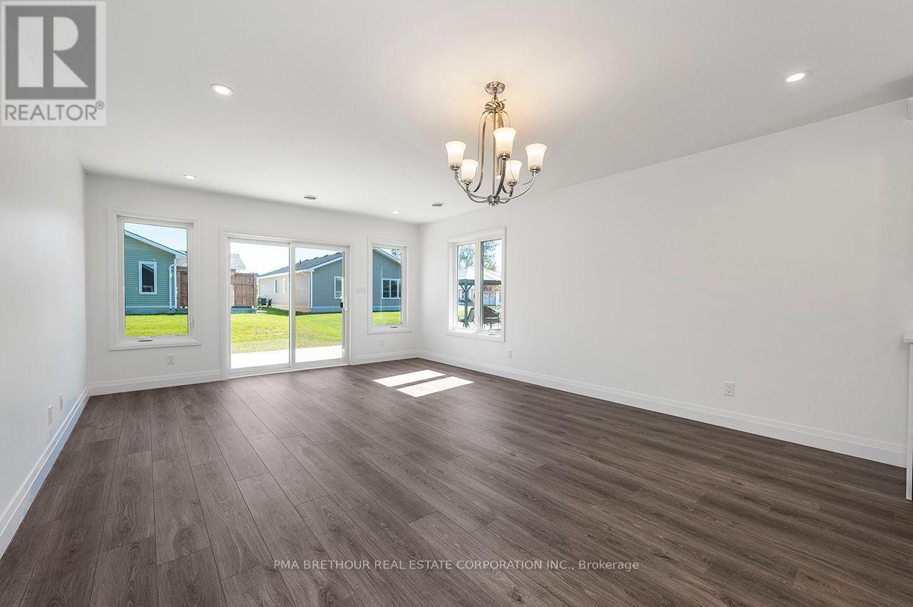 256 Lake Breeze Drive, Ashfield-Colborne-Wawanosh, ON photo 10