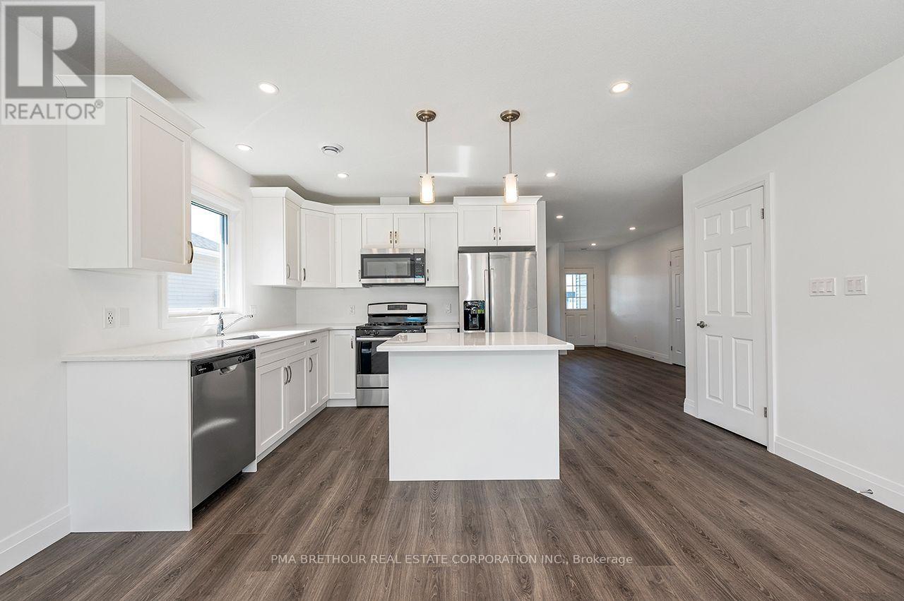 256 Lake Breeze Drive, Ashfield-Colborne-Wawanosh, ON photo 11