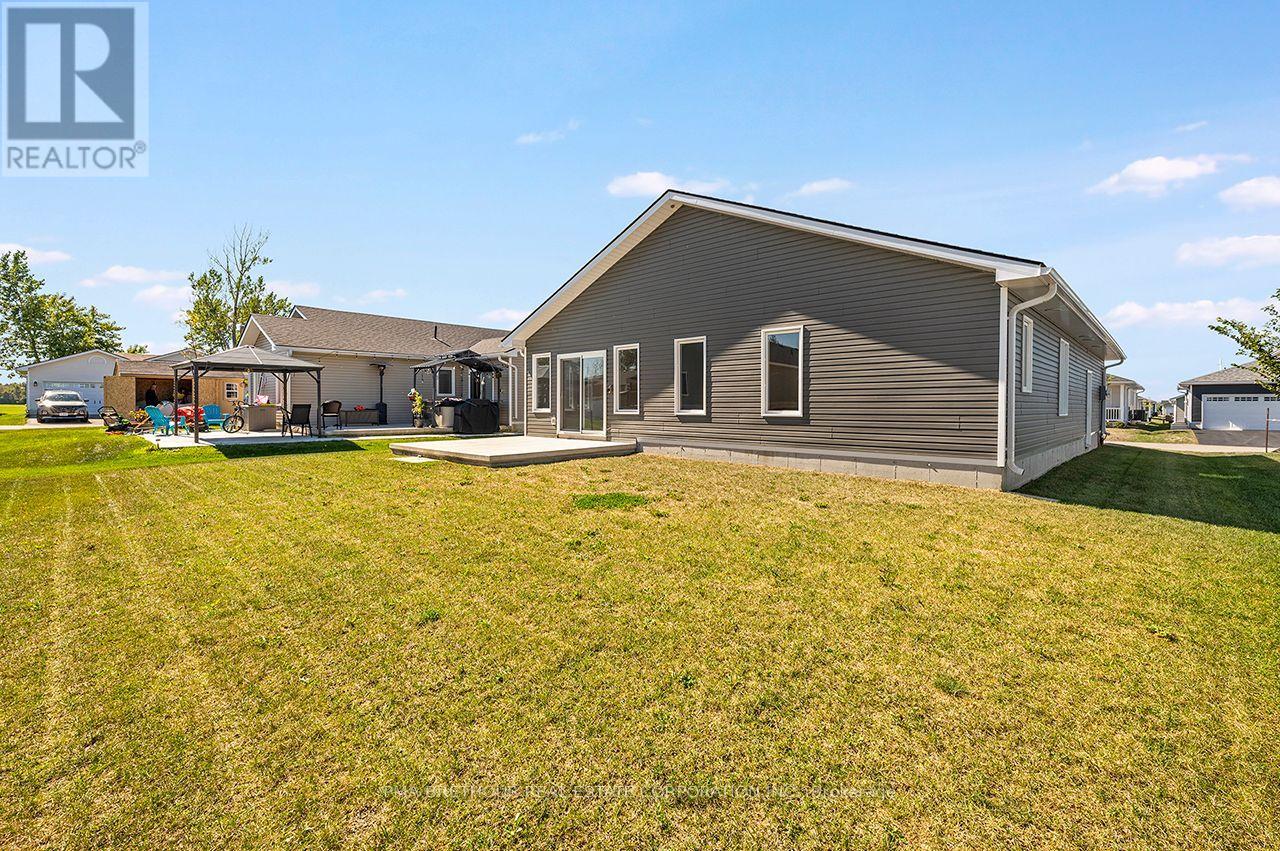 256 Lake Breeze Drive, Ashfield-Colborne-Wawanosh, ON photo 3