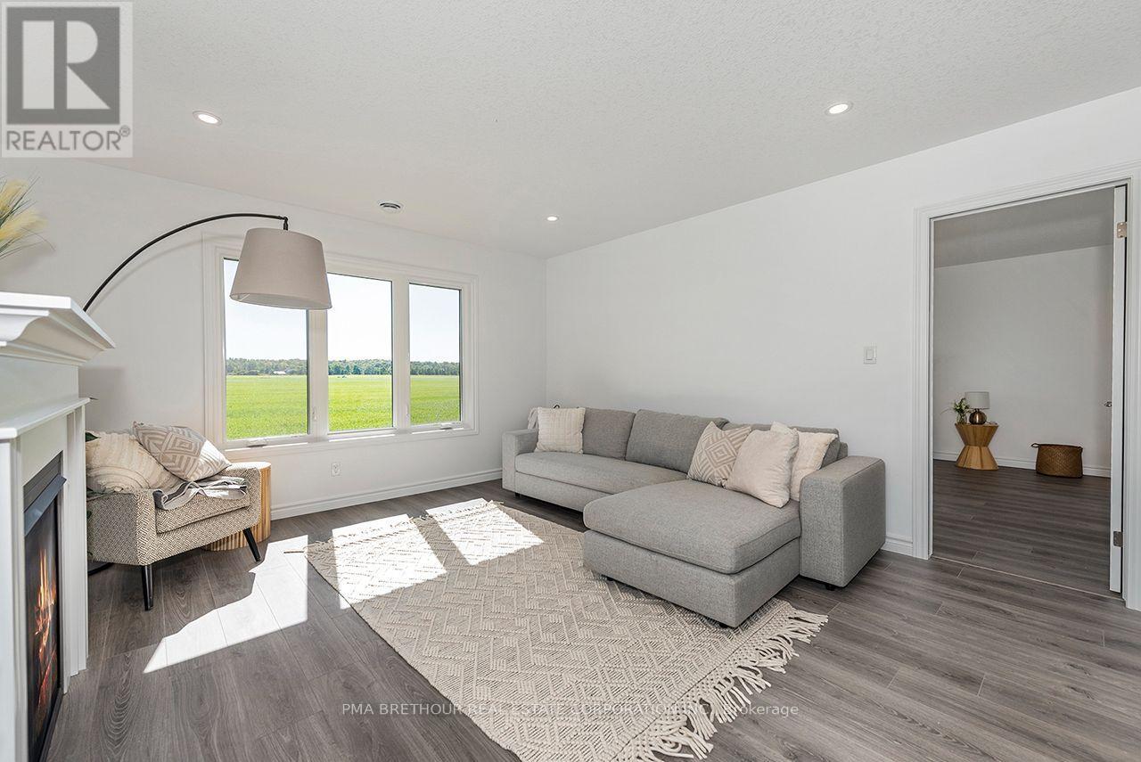 267 Lake Breeze Drive, Ashfield-Colborne-Wawanosh, ON photo 21