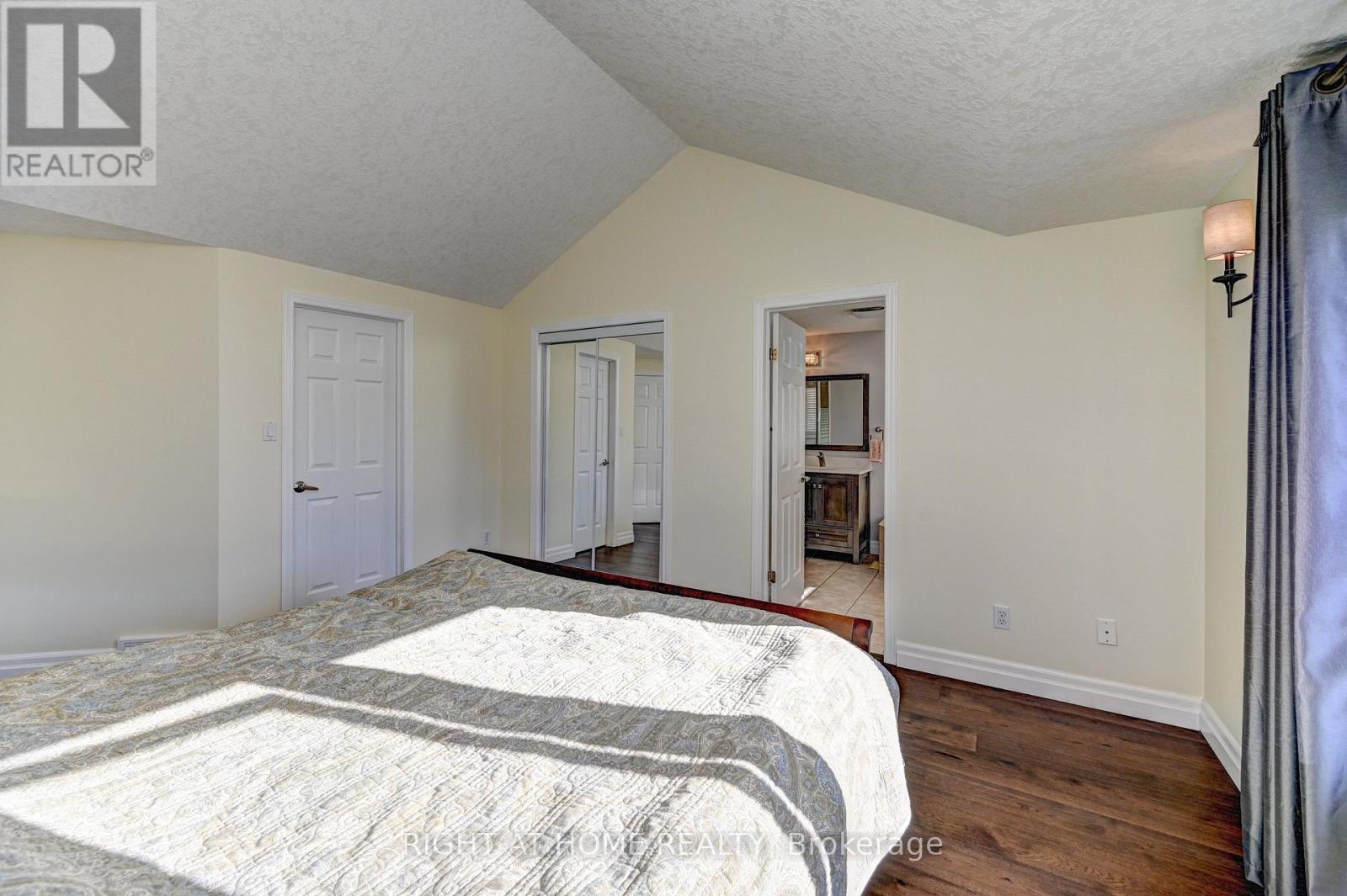 733 Chesapeake Drive, Waterloo, ON photo 27