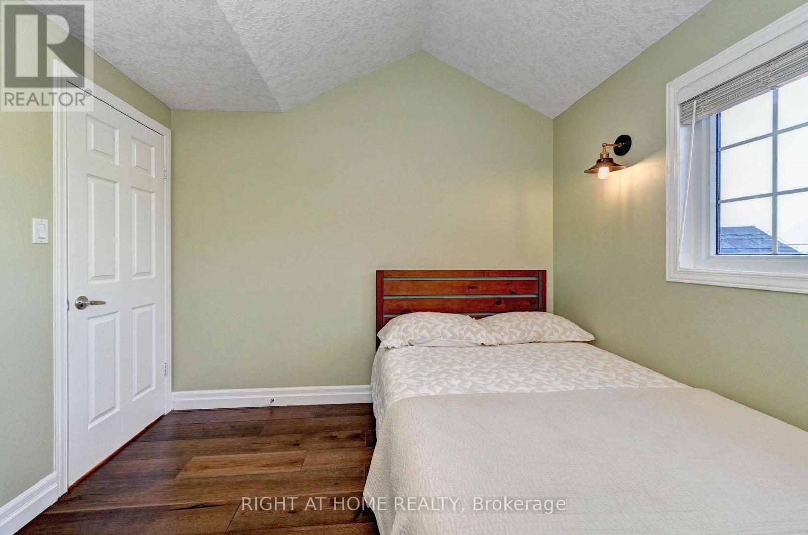 733 Chesapeake Drive, Waterloo, ON photo 35