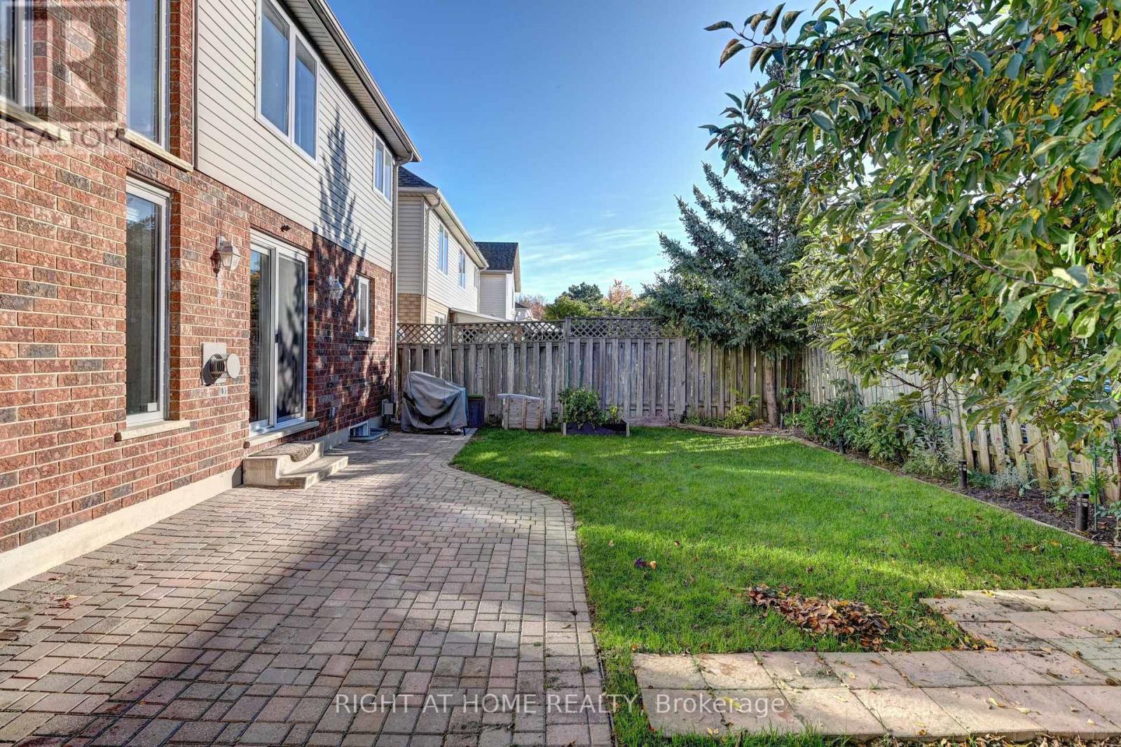 733 Chesapeake Drive, Waterloo, ON photo 46