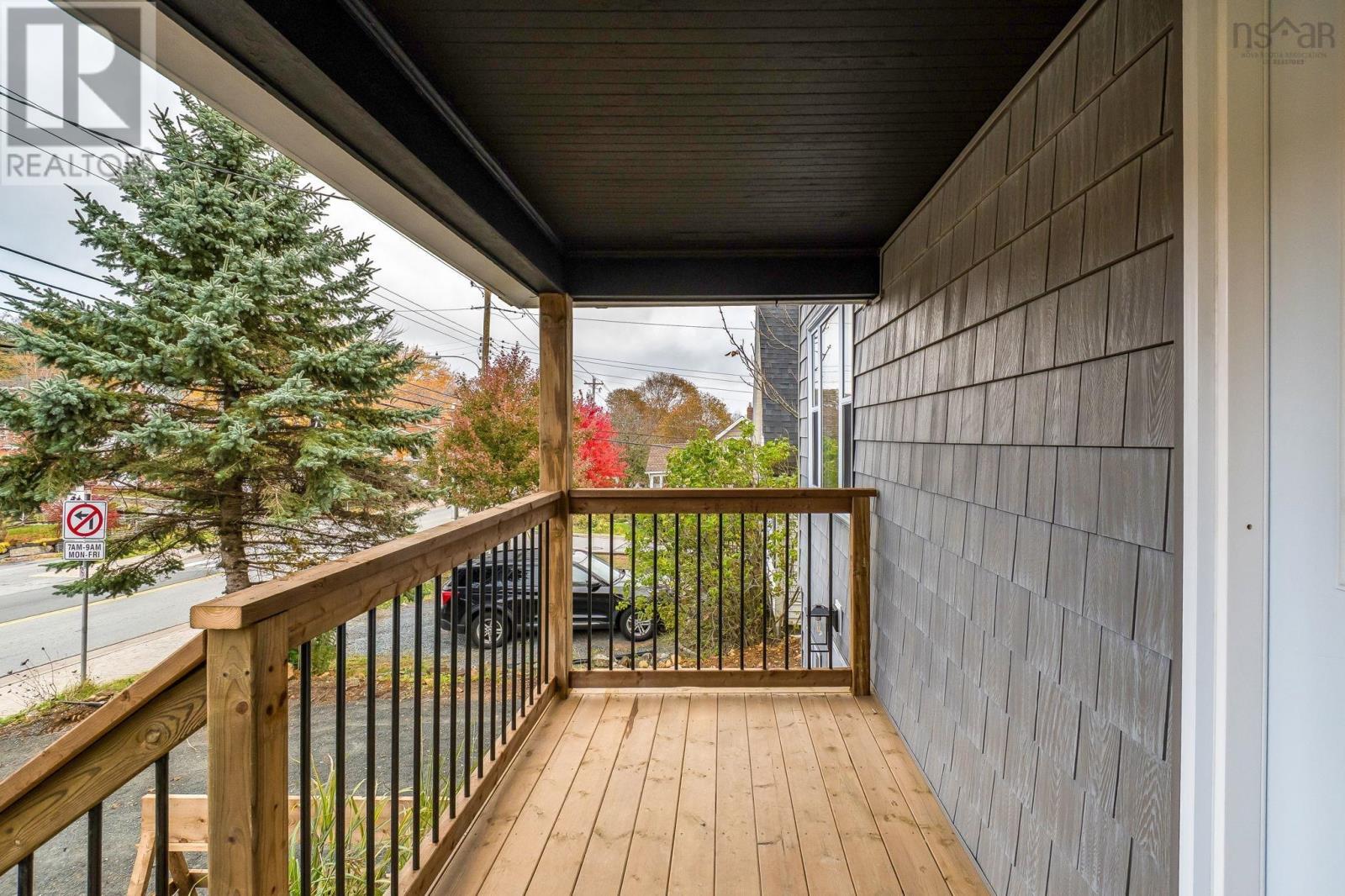 534 St. Margaret's Bay photo 5