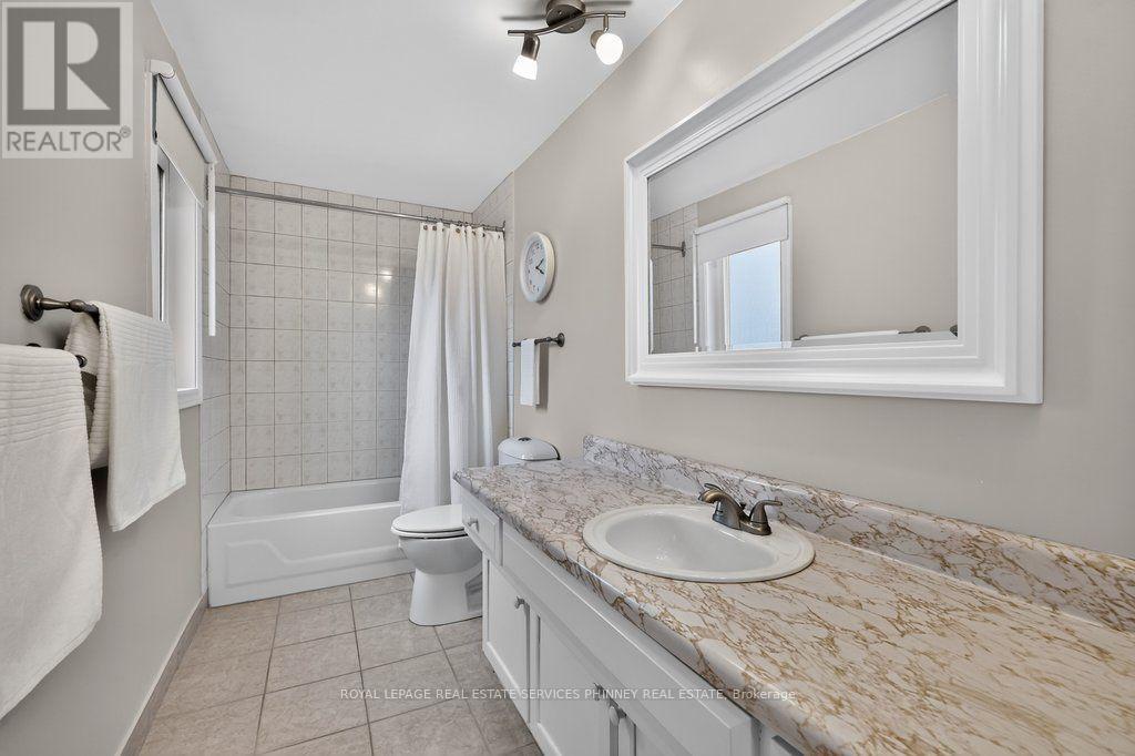 838 SADDLE CRESCENT - 30