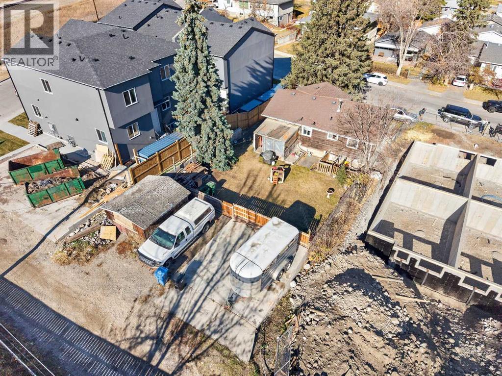 6503 33 Avenue NW photo 4
