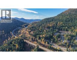 407 Centennial Place, Rossland, BC V0G1Y0 Photo 7