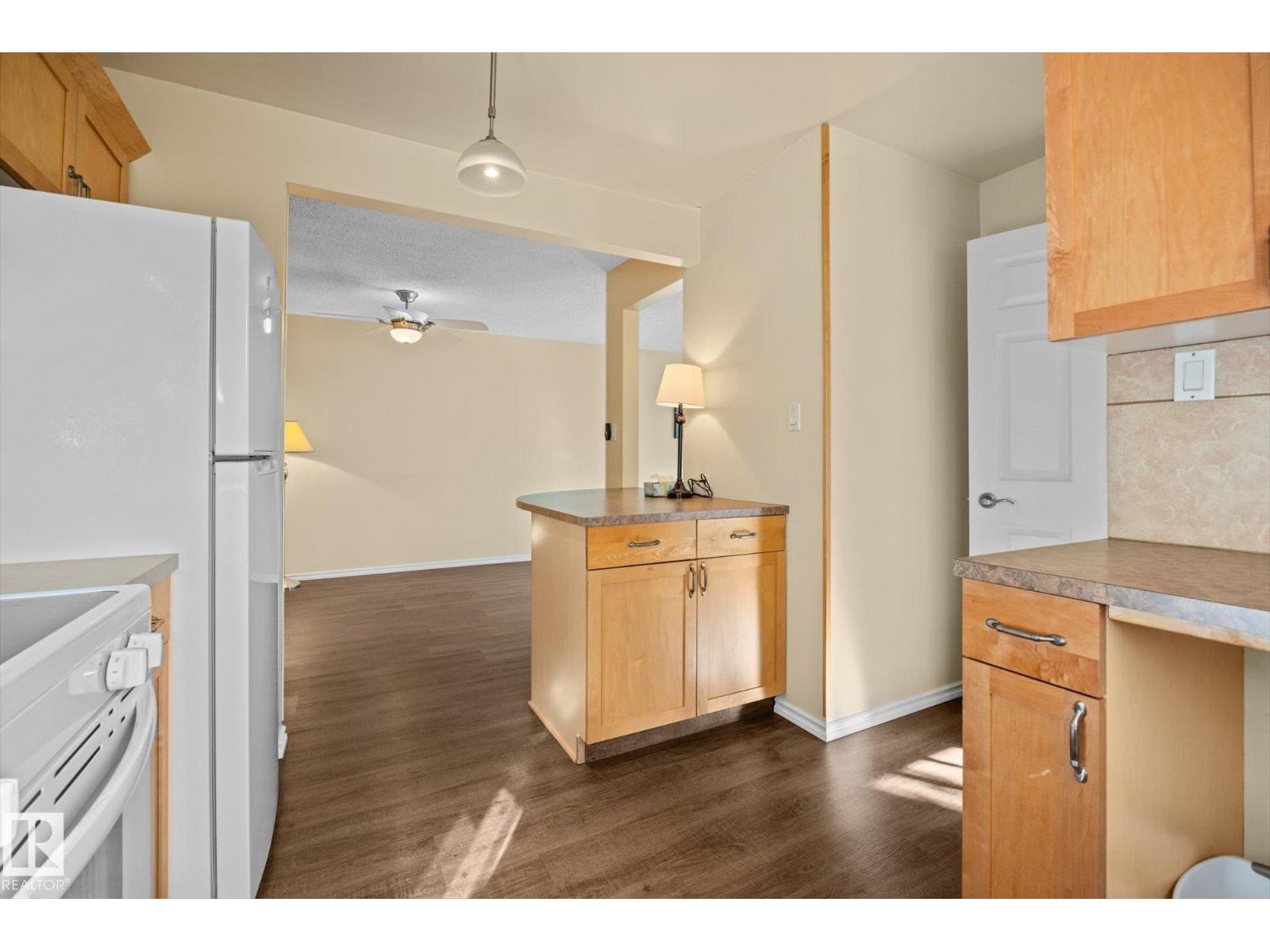 15 FALCON CR, St. Albert — photo 12