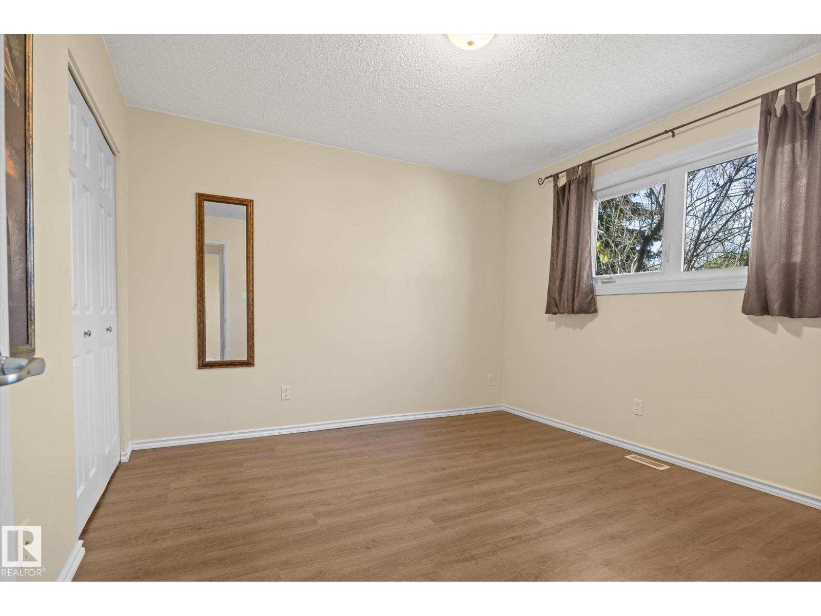 15 FALCON CR, St. Albert — photo 18