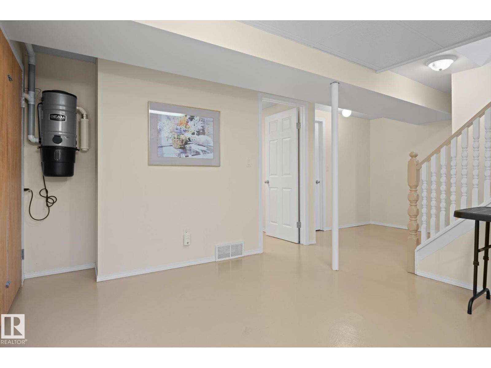 15 FALCON CR, St. Albert — photo 24