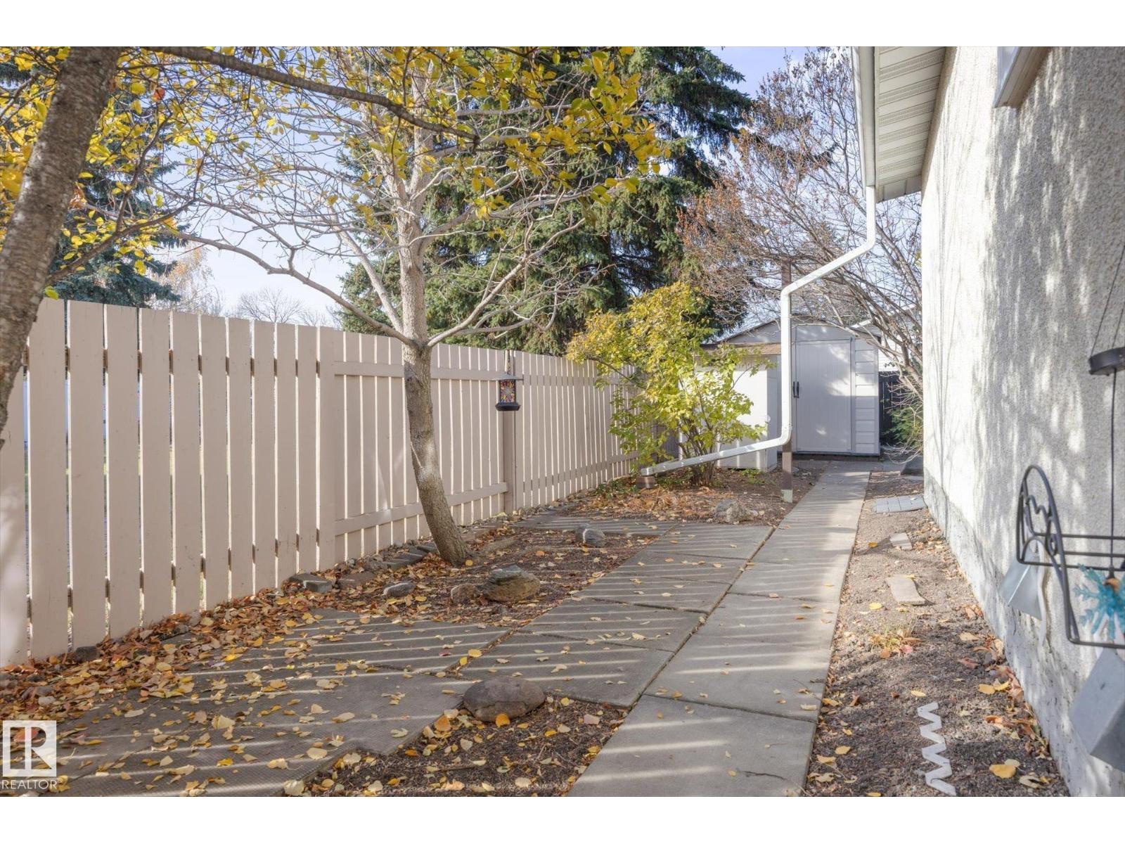 15 FALCON CR, St. Albert — photo 33