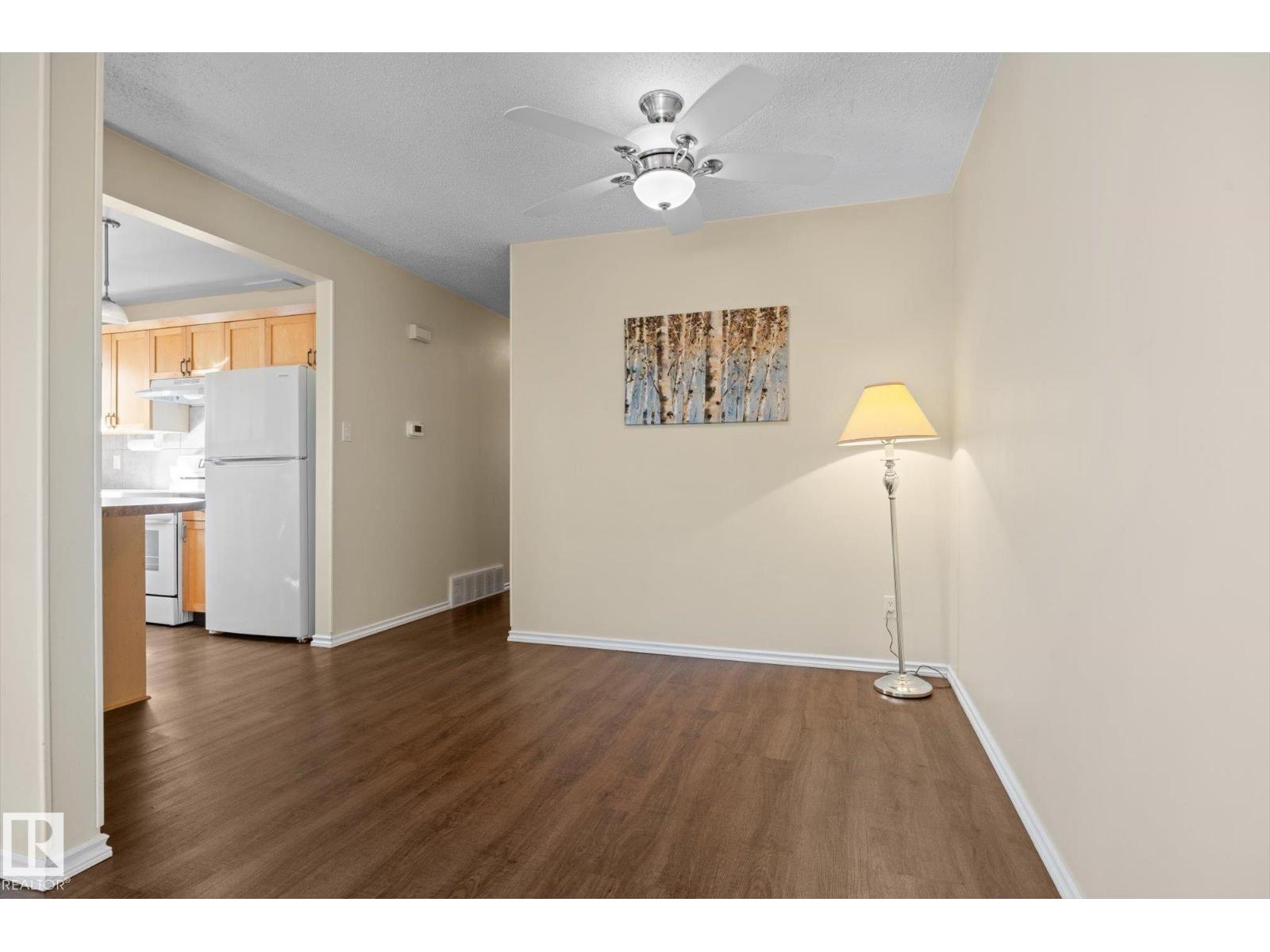 15 FALCON CR, St. Albert — photo 8