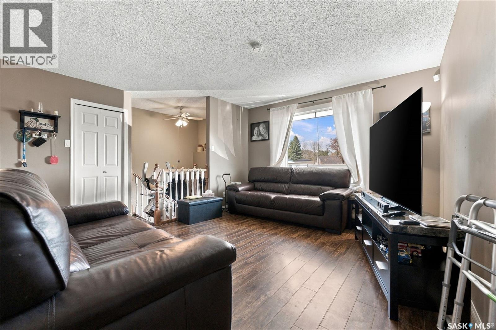 22 4th AVENUE N, Martensville — photo 2