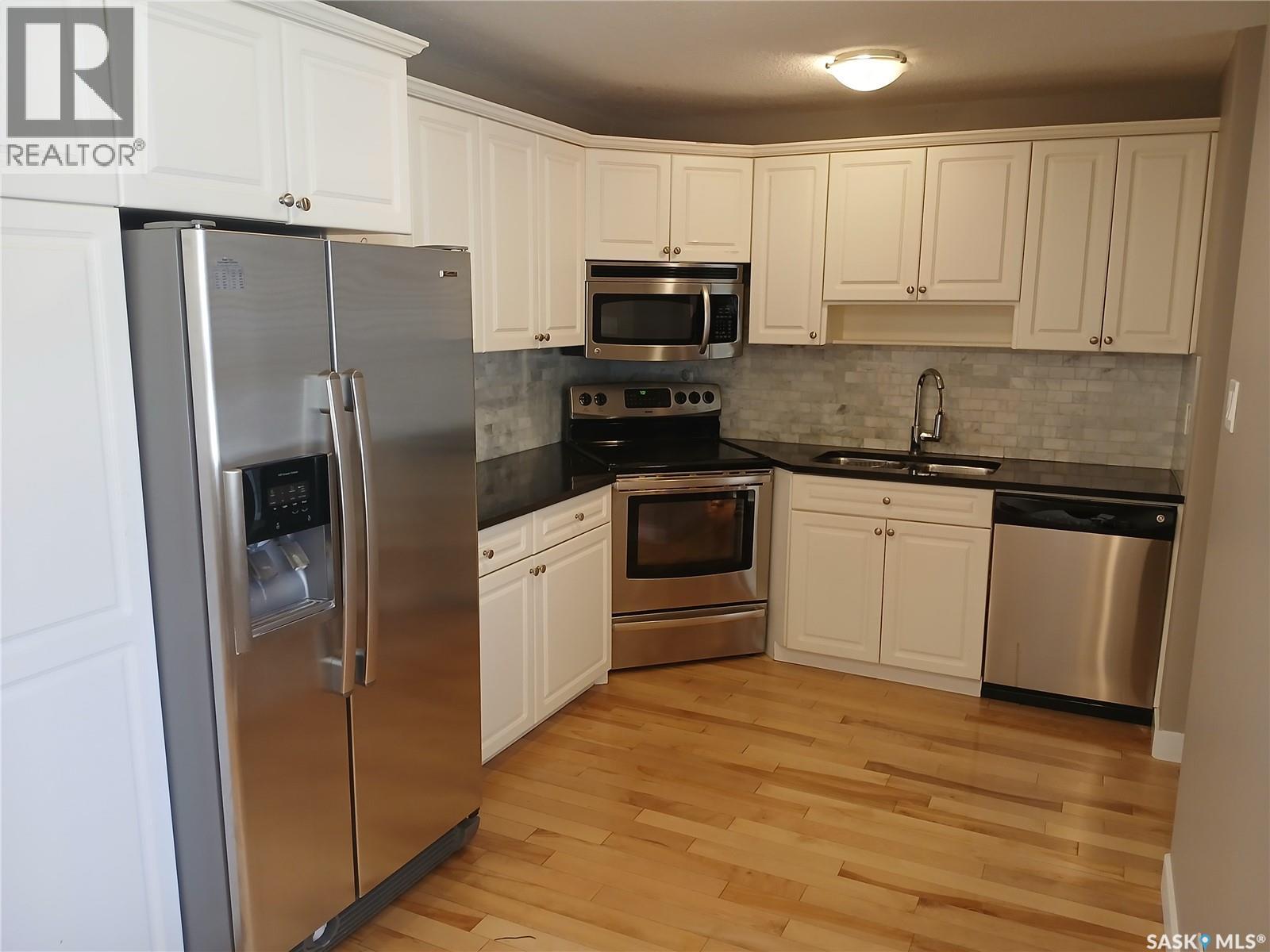 24 Cannington MEWS, Regina — photo 3