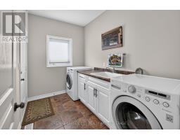 179 Falcon Drive, Welland, ON L3C0B2 Photo 24