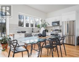 7965 County Road 9, Clearview, ON L0M1S0 Photo 13