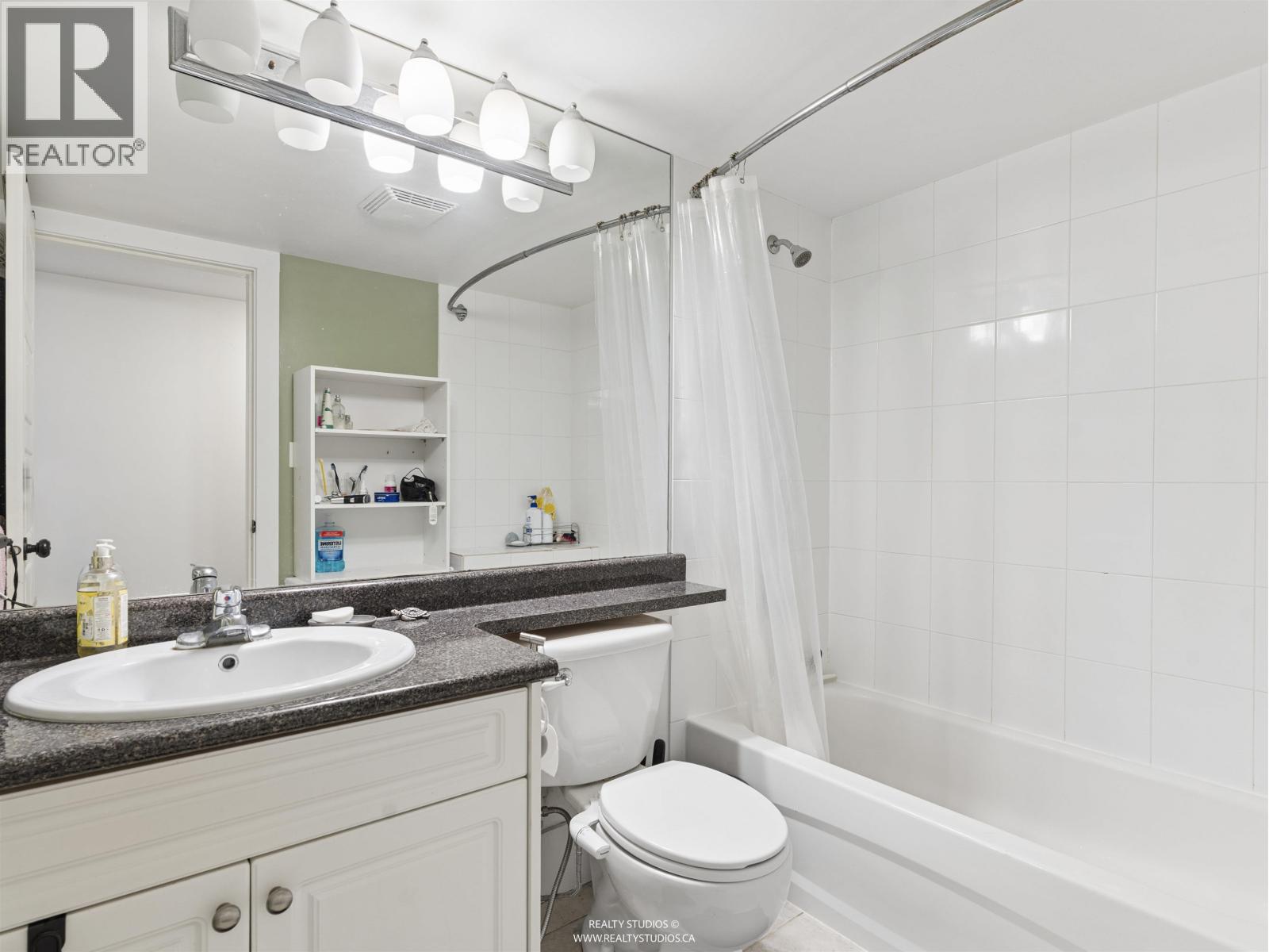 338 E 20TH AVENUE, Vancouver - Image 1