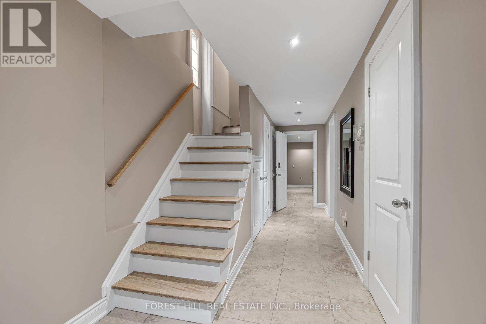408 ST CLEMENTS AVENUE - 26