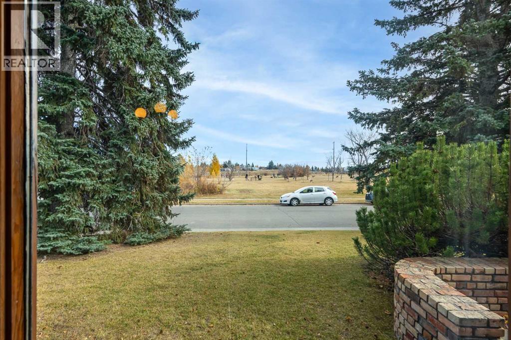 4703 14A Street SW photo 14