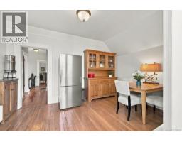 40 Government St, Victoria, BC V8V2K3 Photo 32