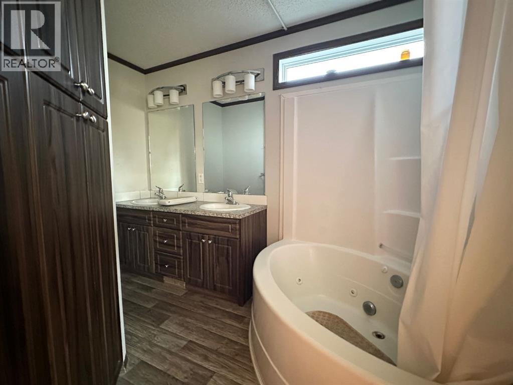 5524 Wagoner Crescent, photo 25 of 32
