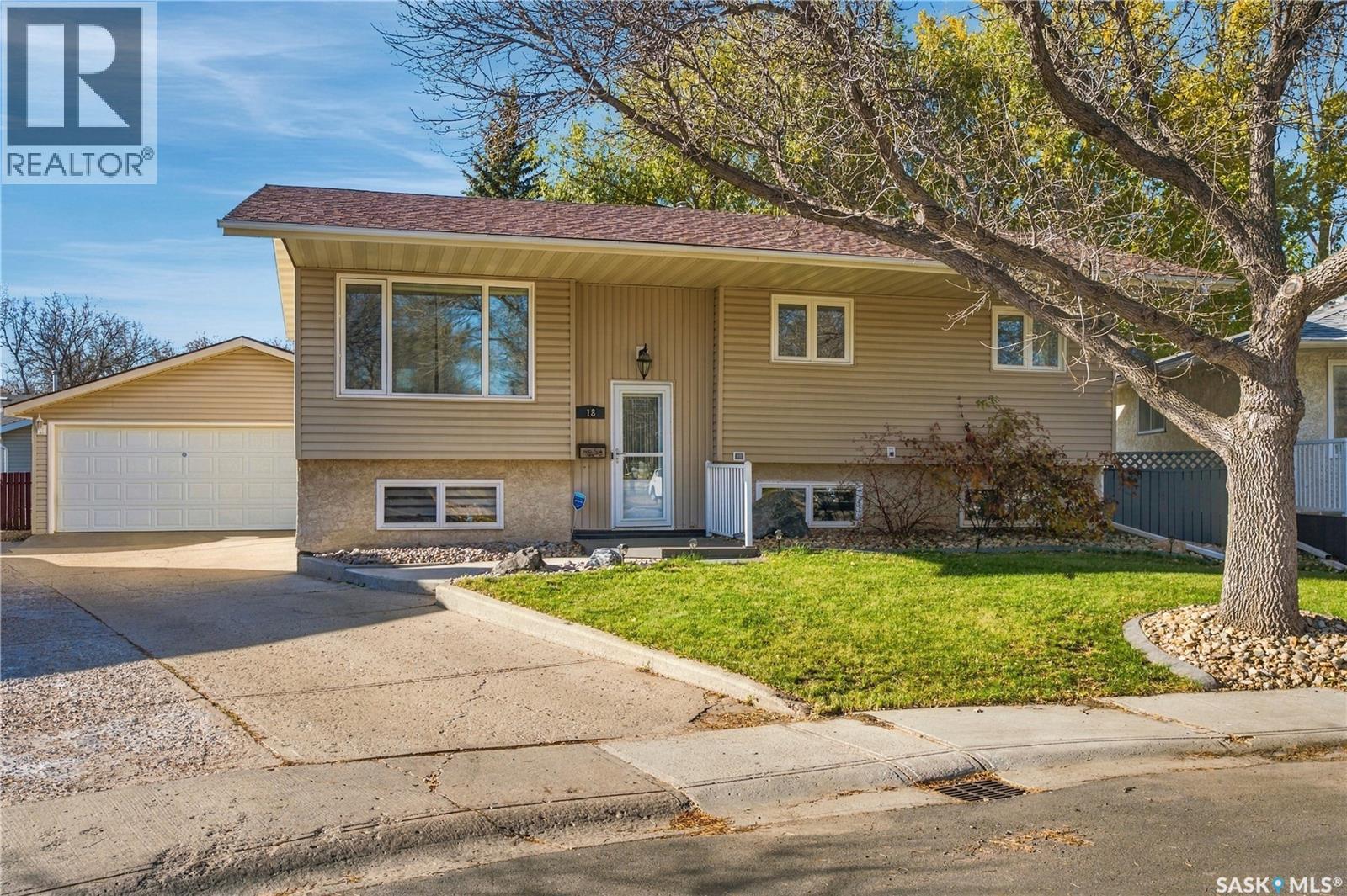18 Bligh BAY, Regina