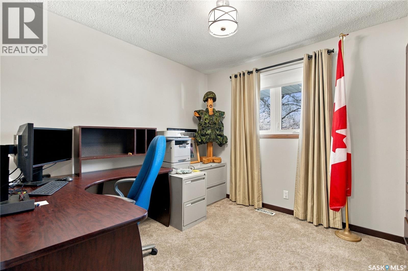 18 Bligh BAY, Regina — photo 14