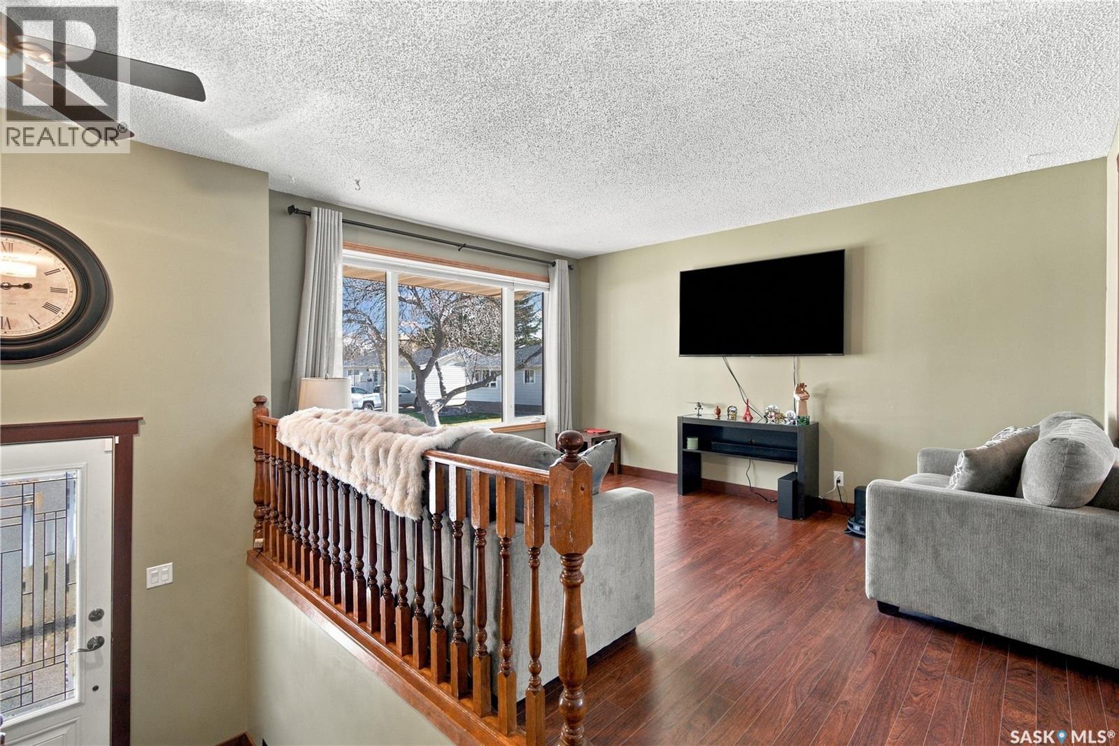 18 Bligh BAY, Regina — photo 4