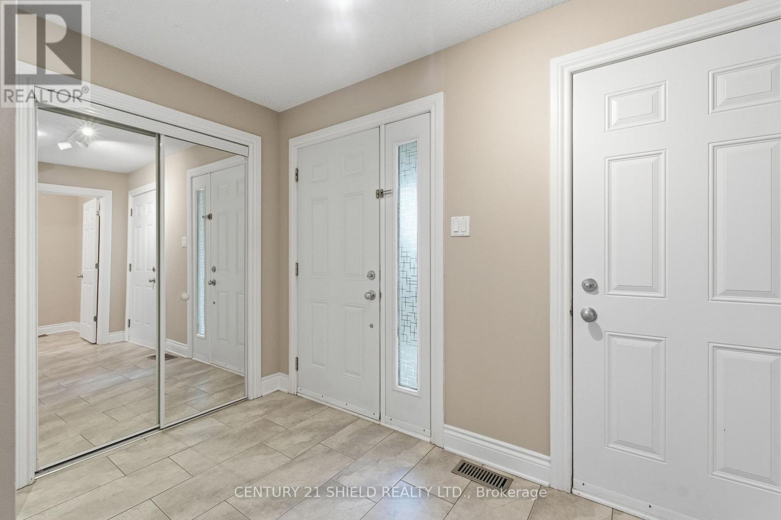 1140 CLEMENT COURT, Cornwall — photo 11