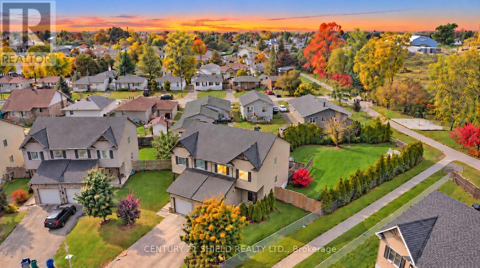 1140 CLEMENT COURT, Cornwall