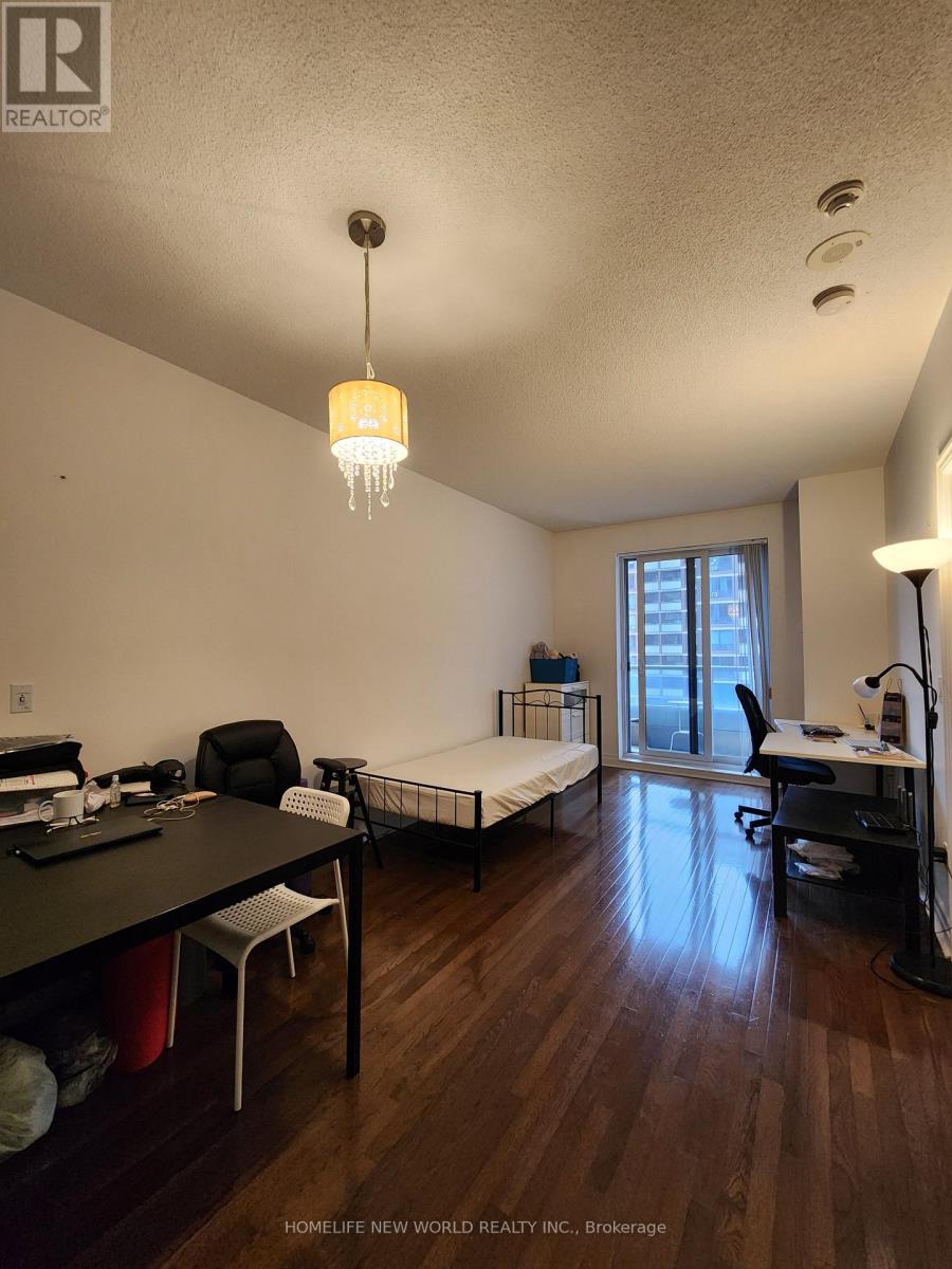 35 Balmuto Unit 1507 photo 3