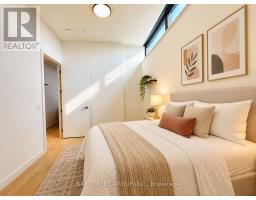 2207 - 81 Wellesley Street E, Toronto, ON M4Y0C5 Photo 8