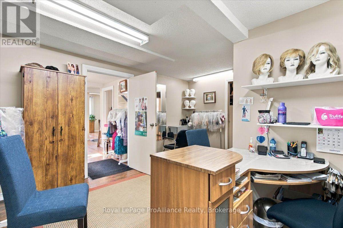 291 Pinnacle Street, Belleville, ON photo 25